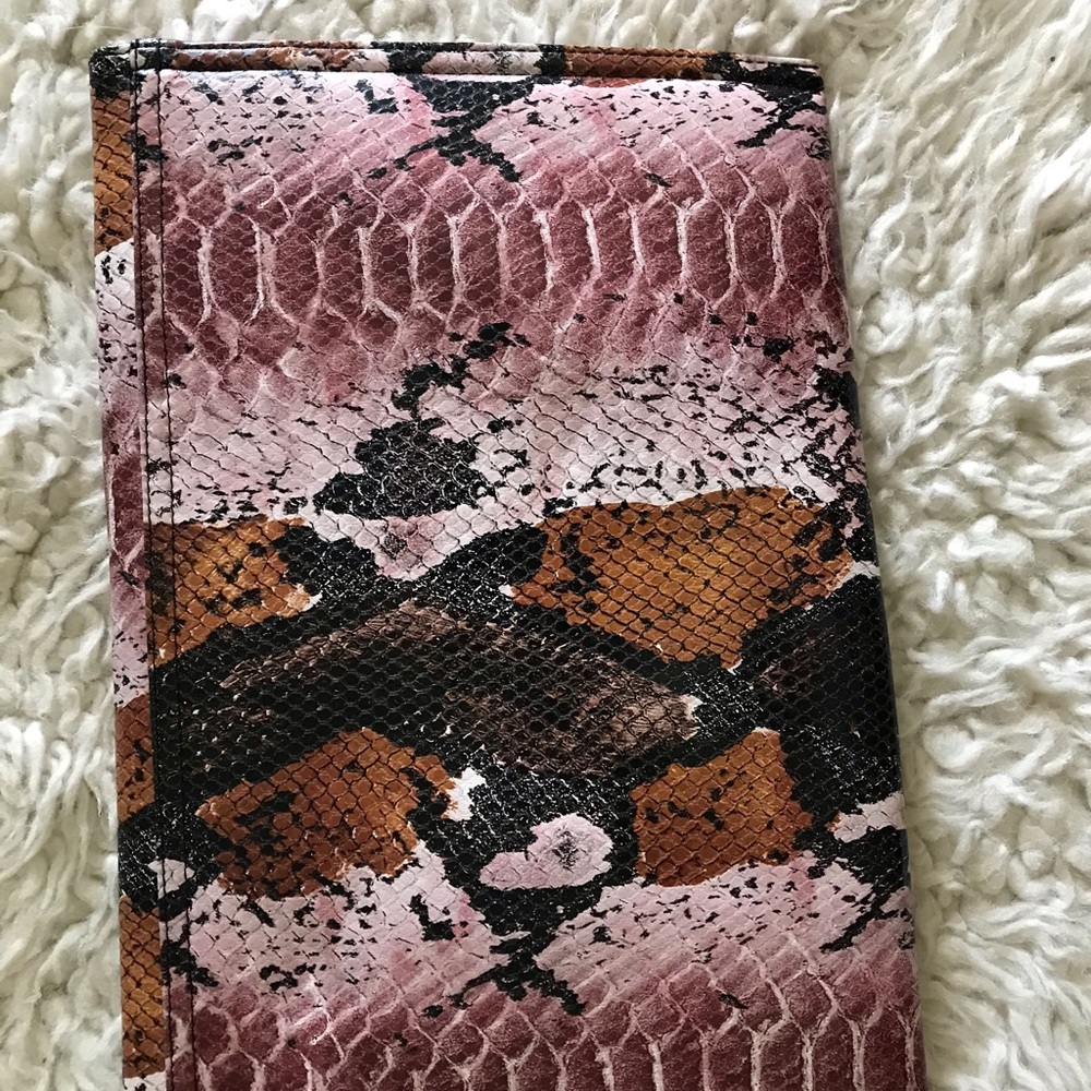 Bcbgeneration Clutch - image 2